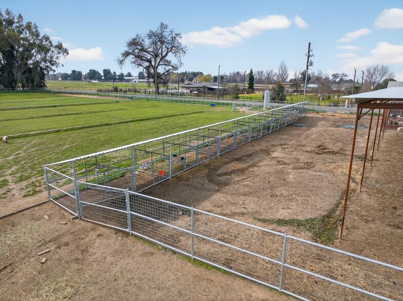 More Photos Of 6873 20th Ave, Lemoore Land For Sale