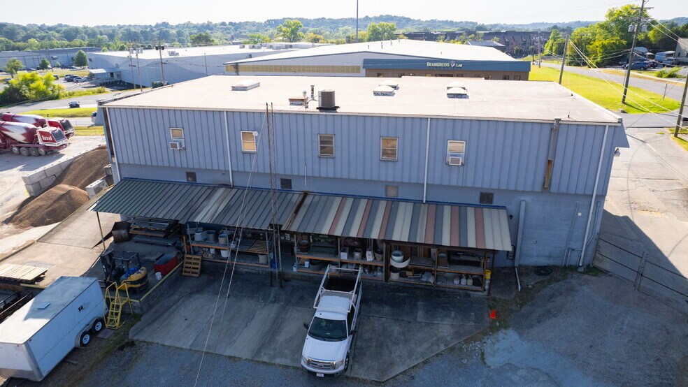More Photos Of 405 Industrial Dr, Mount Juliet Warehouse For Sale