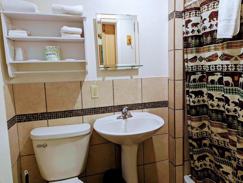 More Photos Of 12520 State St, Atlanta Hotel For Sale