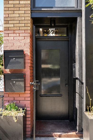 More Photos Of 3022 W Sunset Blvd, Los Angeles Storefront Retail Residential For Lease