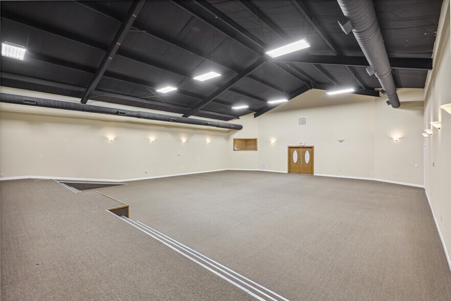 More Photos Of 13651 S 690 Rd, Wyandotte Specialty For Sale