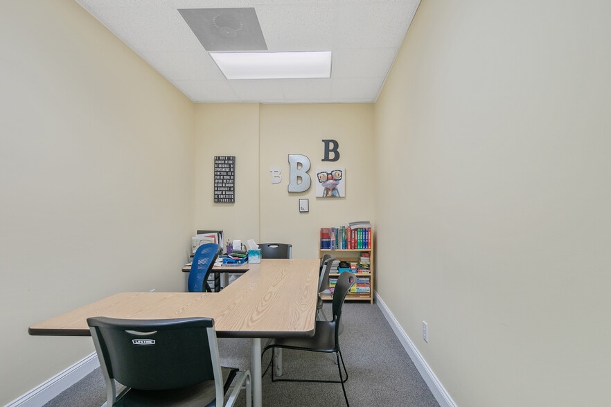 More Photos Of 2915 Raeford Rd, Fayetteville Medical For Lease