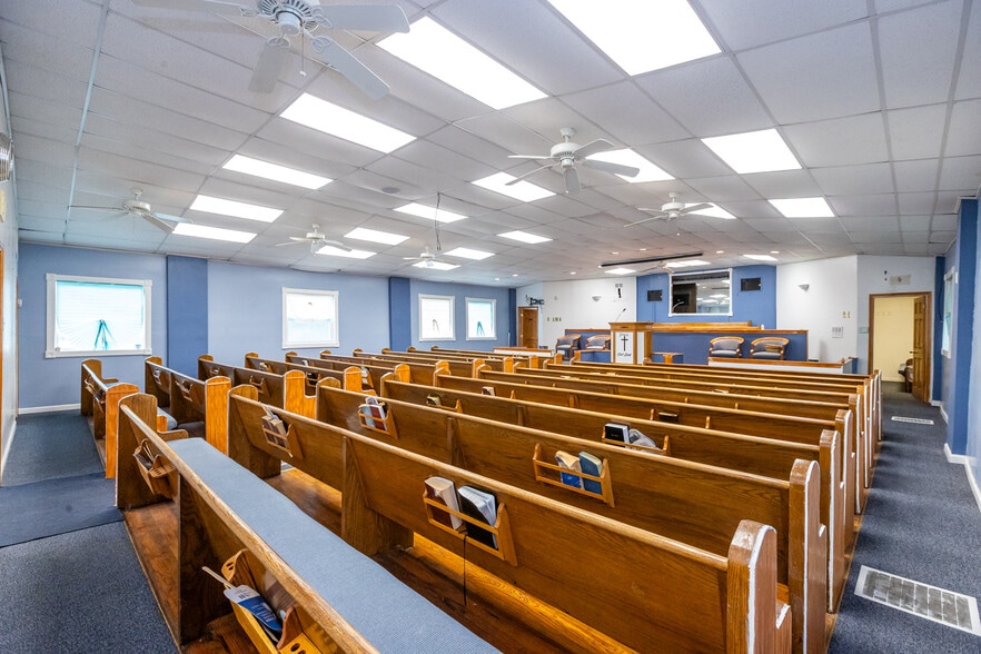 More Photos Of 3429 Prospect St, Indianapolis Religious Facility For Sale