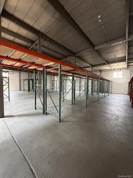 More Photos Of 105 Lakeville Rd, New Hyde Park Light Manufacturing For Lease