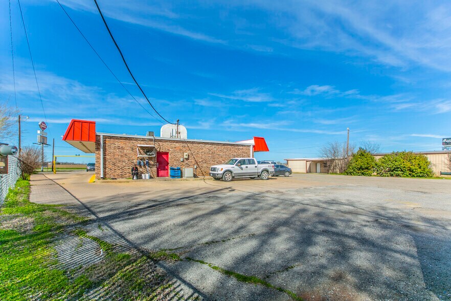 More Photos Of 200 State Highway 31, Trinidad Fast Food For Sale