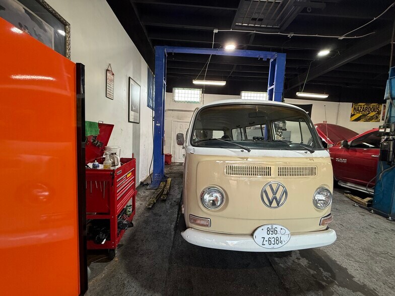 More Photos Of 2315 Fair Oaks Ave, Altadena Auto Repair For Sale