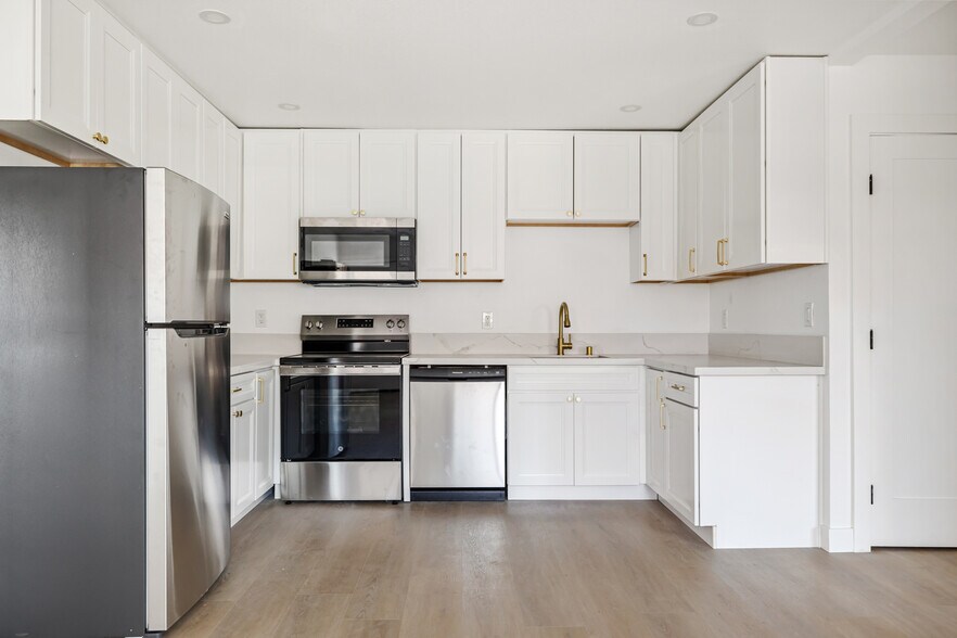 More Photos Of 569 Park Way, Chula Vista Apartments For Sale