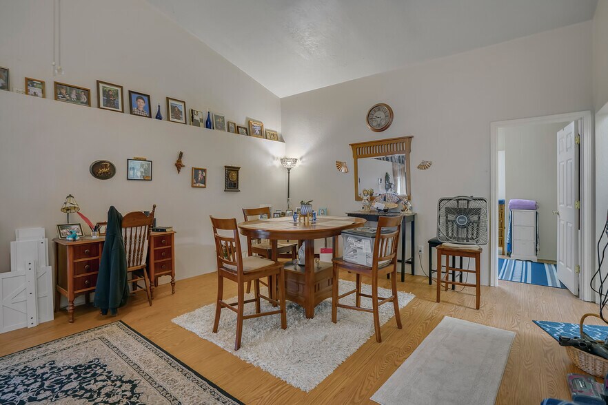 More Photos Of 1505 NW Harwood Ave, Prineville Apartments For Sale