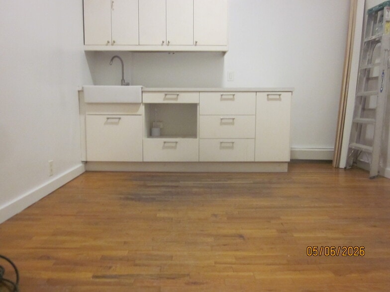 Primary Photo Of 102 S 6th St, Brooklyn Office For Lease