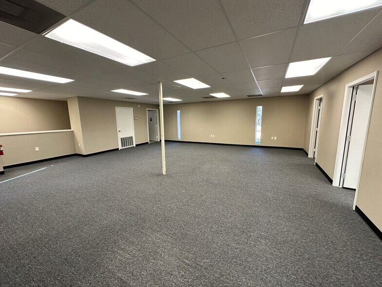 More Photos Of 19609 Wied Rd, Spring Office For Sale
