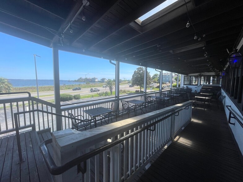 More Photos Of 905 E Gregory St, Pensacola Restaurant For Sale