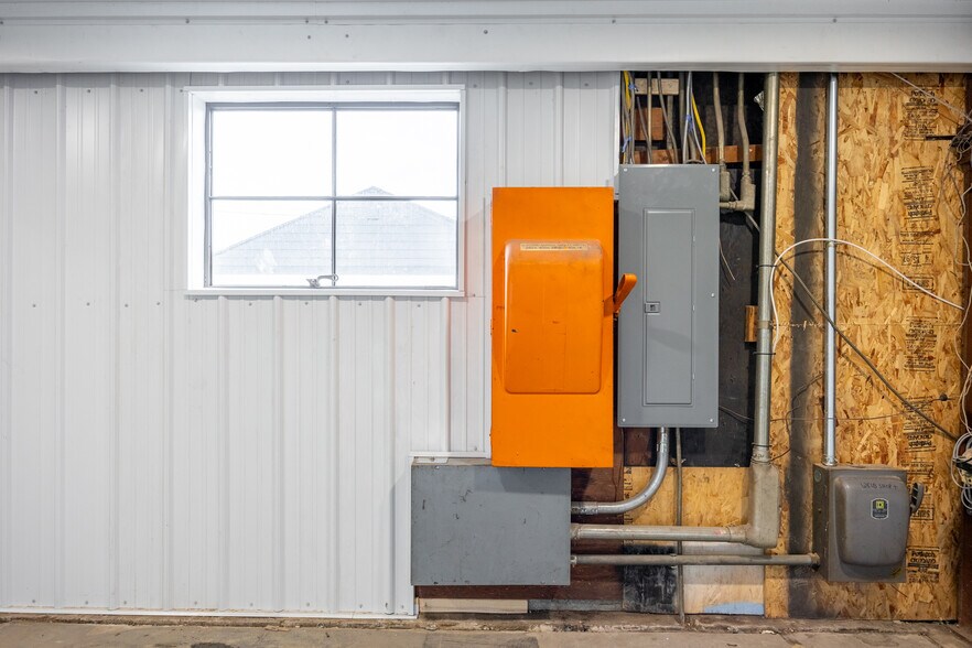 More Photos Of 1091 Stimmel Rd, Columbus Manufacturing For Lease