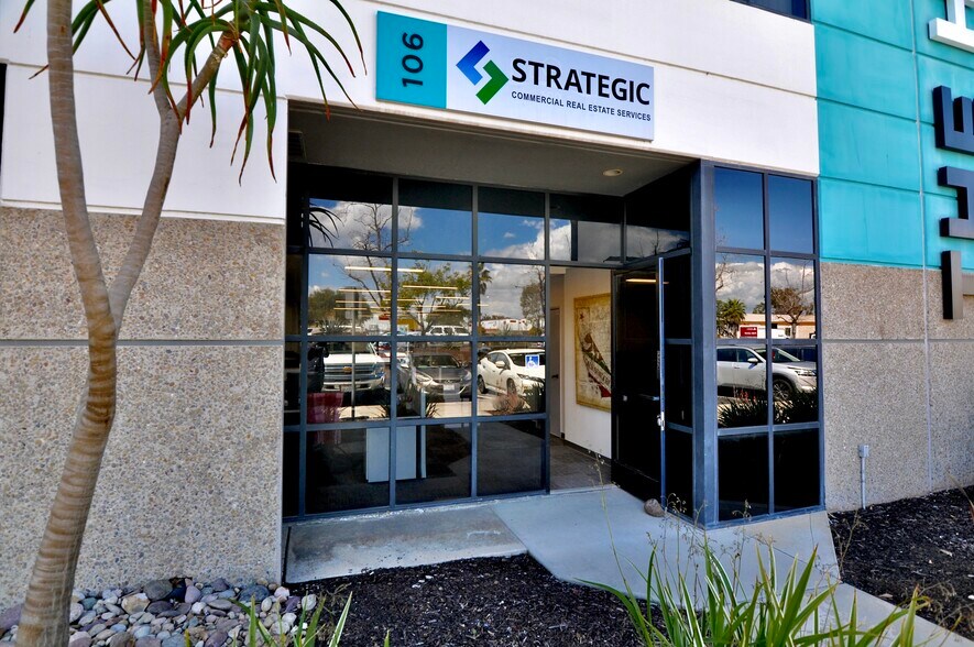More Photos Of 9520 Padgett St, San Diego Light Manufacturing For Lease
