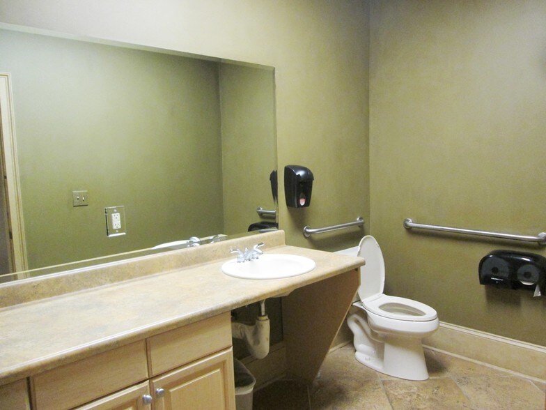 More Photos Of 4080 McGinnis Ferry Rd, Alpharetta Office For Lease