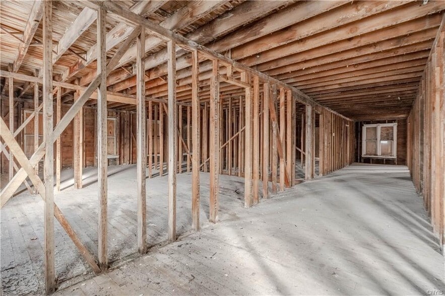 More Photos Of 120-128 William St, Dexter Flex For Sale