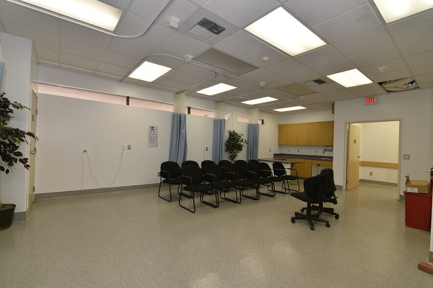 More Photos Of , Bakersfield Office For Sale