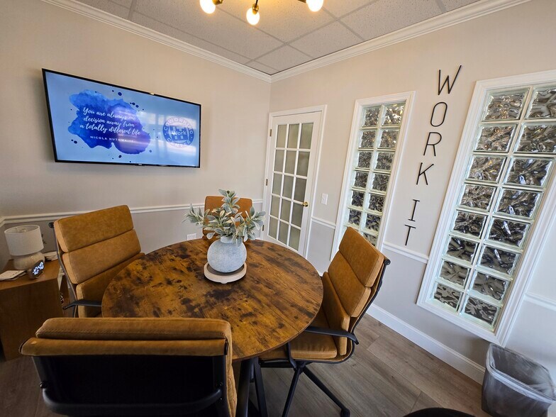 More Photos Of 901 S Main St, Stillwater Coworking Space