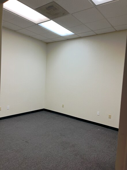 More Photos Of 1224 6th St, Modesto Warehouse For Lease