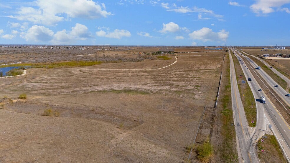 More Photos Of 7870 W Interstate 10, Seguin Land For Sale