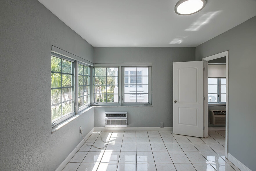 More Photos Of 951 Jefferson Ave, Miami Beach Multifamily For Sale