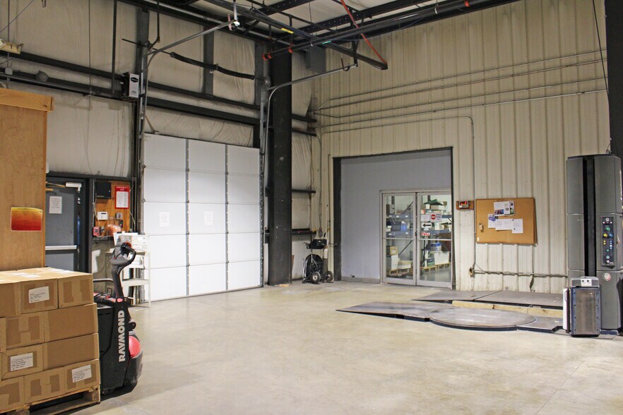 More Photos Of 4590 Graphics Dr, White Plains Manufacturing For Sale