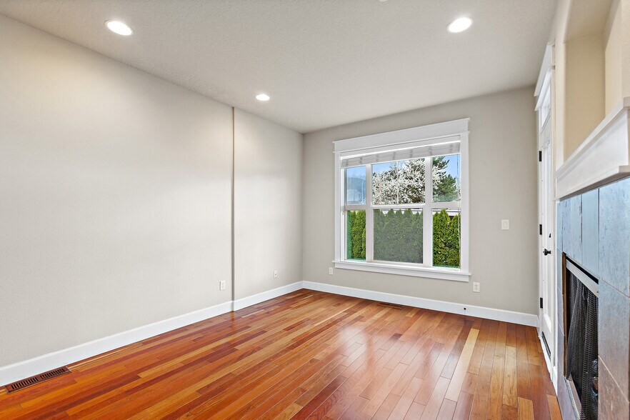 More Photos Of 9414 SE Causey Ave, Happy Valley Apartments For Sale