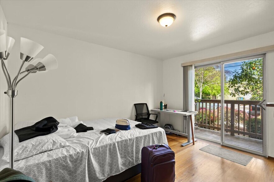 More Photos Of 1172 Clinton St, Redwood City Apartments For Sale