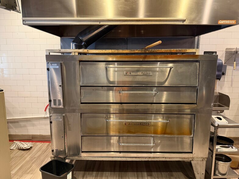 More Photos Of 11805-11921 Westheimer Rd, Houston Fast Food For Lease