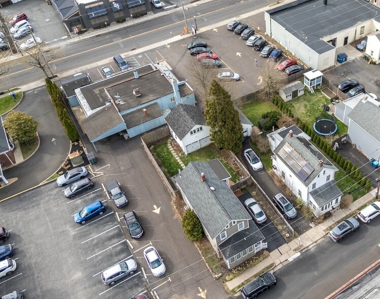 More Photos Of 203 W State St, Doylestown General Retail For Sale