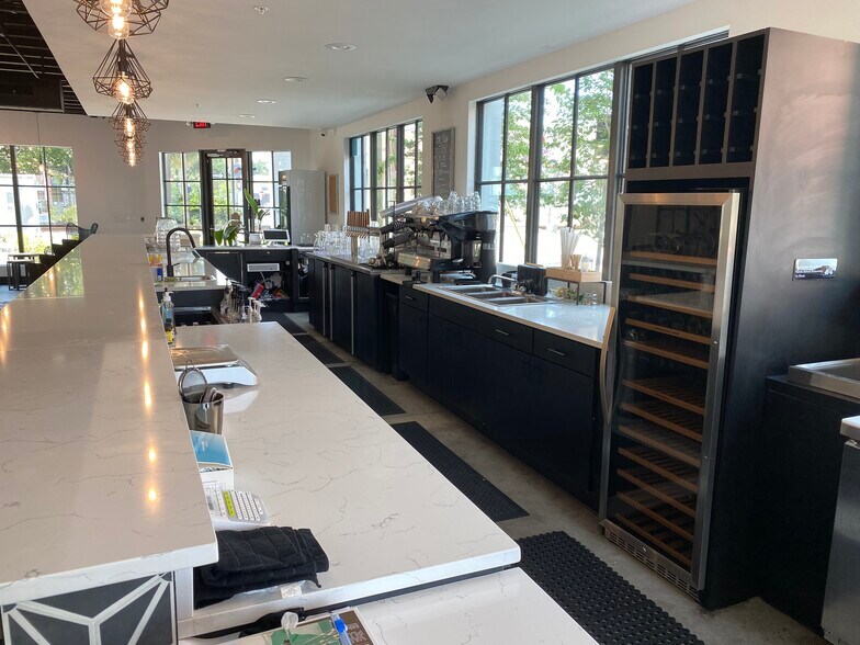 More Photos Of 1919-1925 E 6th Ave, Tampa Office For Lease
