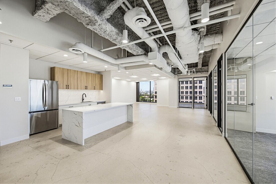 More Photos Of 6420 Wilshire Blvd, Los Angeles Office For Lease