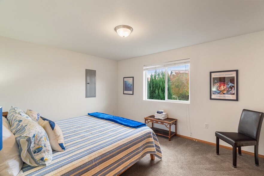 More Photos Of 1 S Arbor Rd, Aberdeen Winery Vineyard For Sale