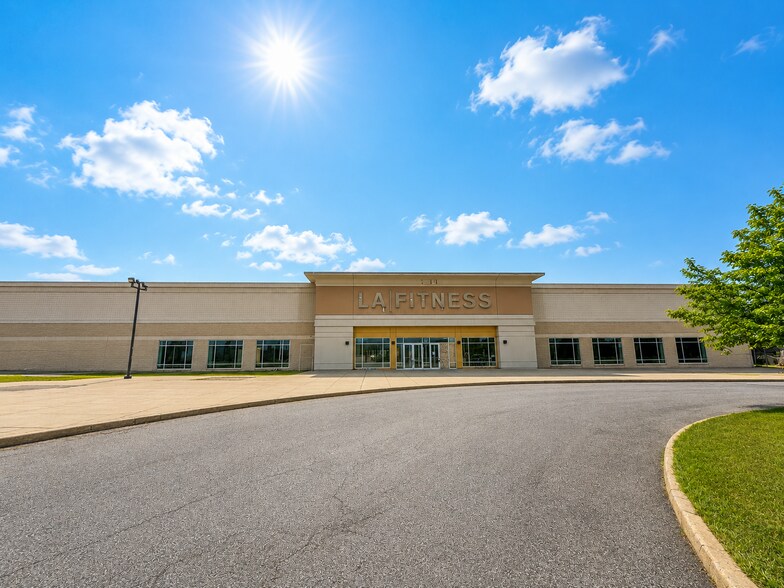 More Photos Of , Staten Island General Retail For Sale