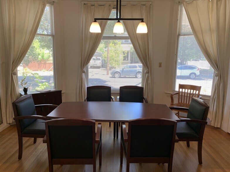 More Photos Of 725 College Ave, Santa Rosa Office For Sale