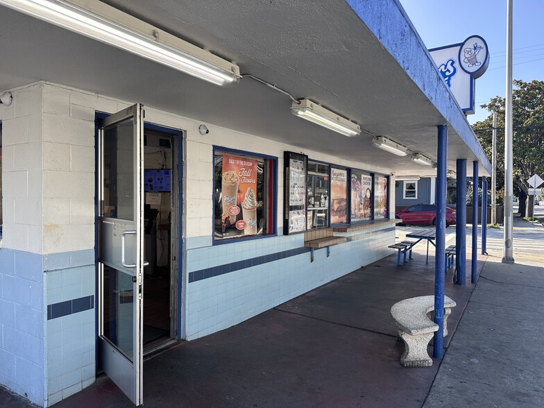 More Photos Of 229 Laurel St, Santa Cruz Restaurant For Sale
