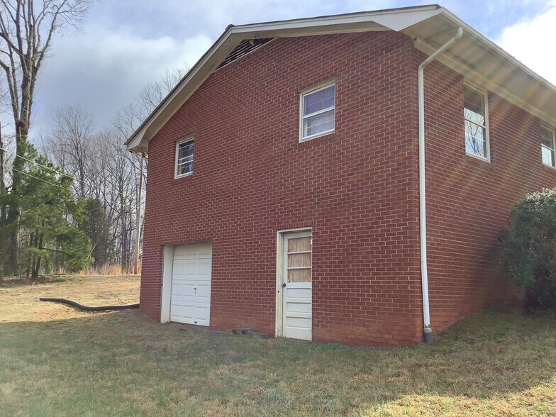 More Photos Of 605 Clarksbury Church Rd, Thomasville Religious Facility For Sale