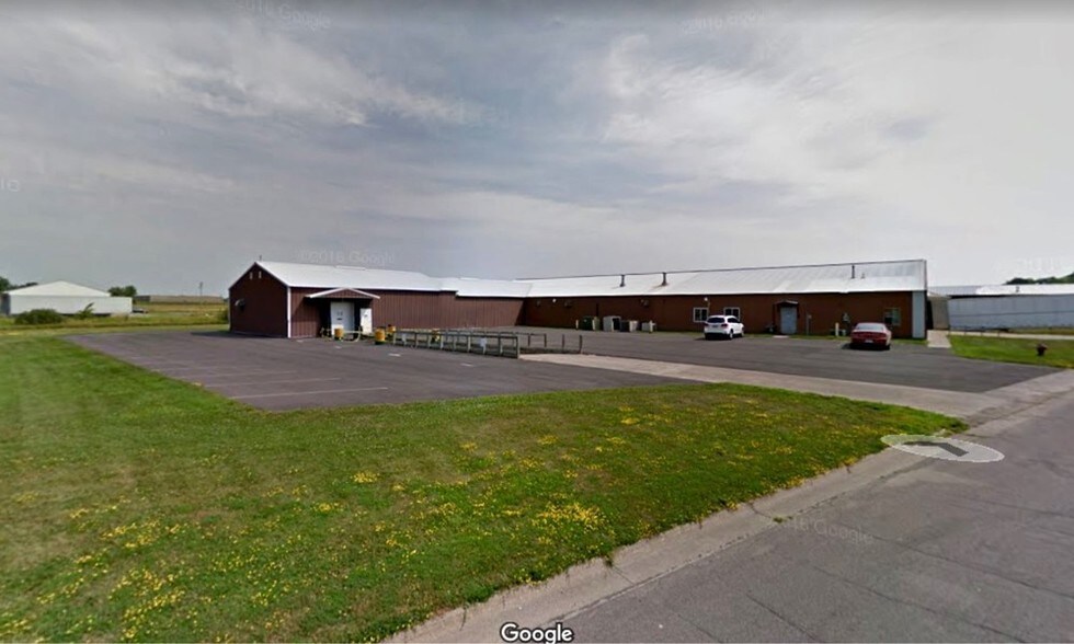 Primary Photo Of 520 8th St NE, Milaca Industrial For Sale