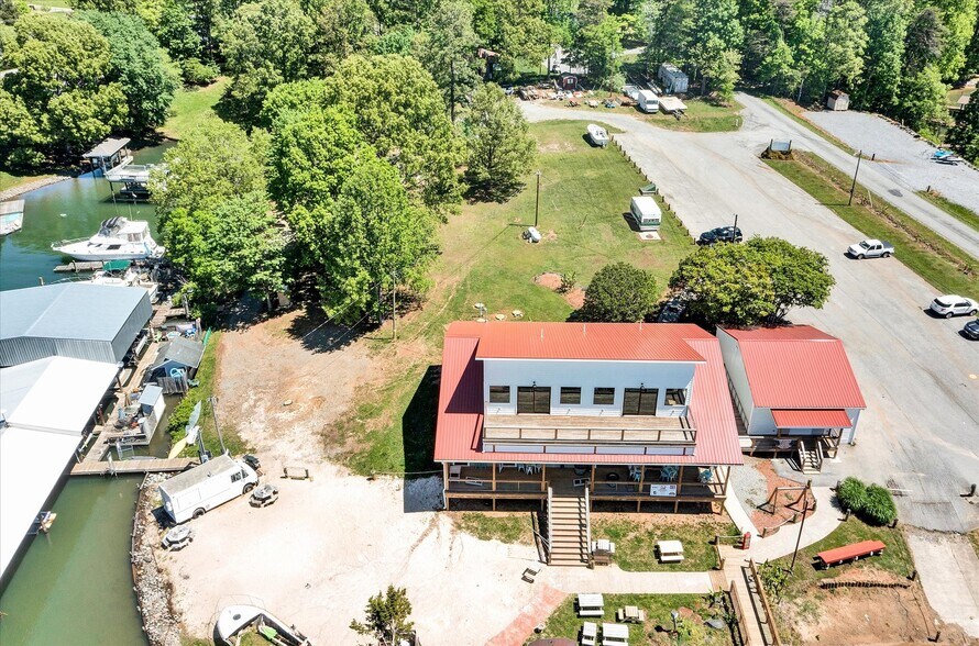 More Photos Of 3619 Airport Rd, Moneta Marina For Sale