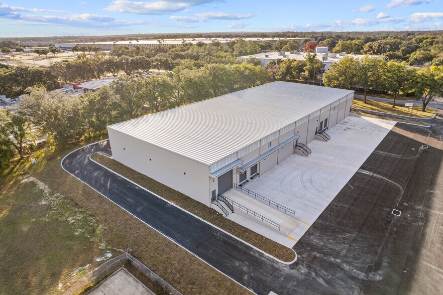 More Photos Of 5435 SW 6th Pl, Ocala Warehouse For Lease