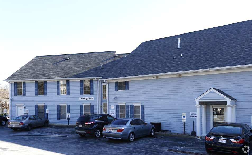 More Photos Of 7800 Laurel Ave, Madeira Medical For Lease