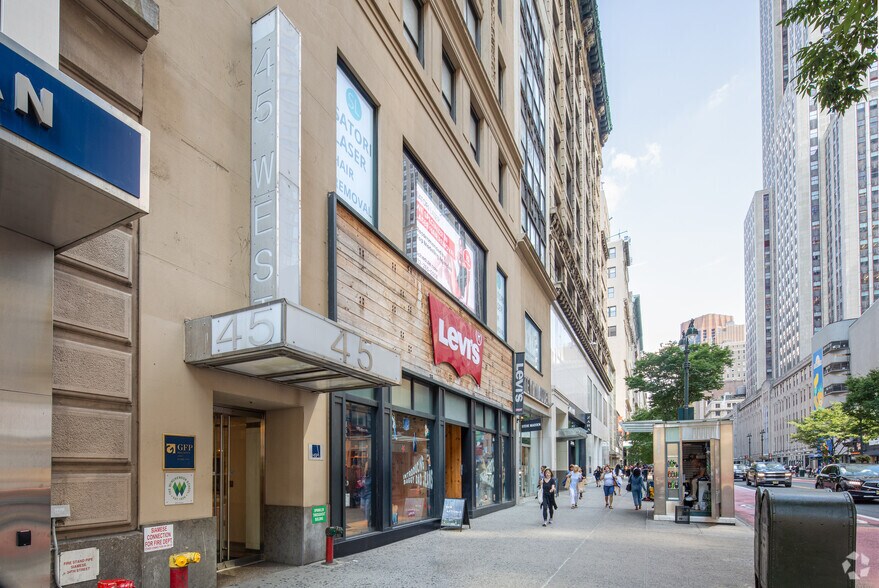 More Photos Of 45 W 34th St, New York Office For Lease