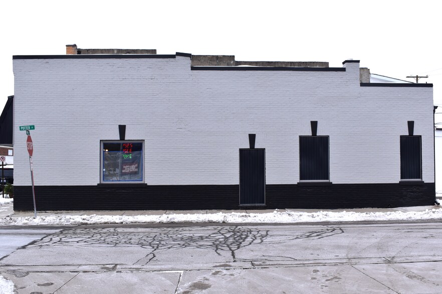 More Photos Of 80820 Main St, Memphis Storefront For Sale