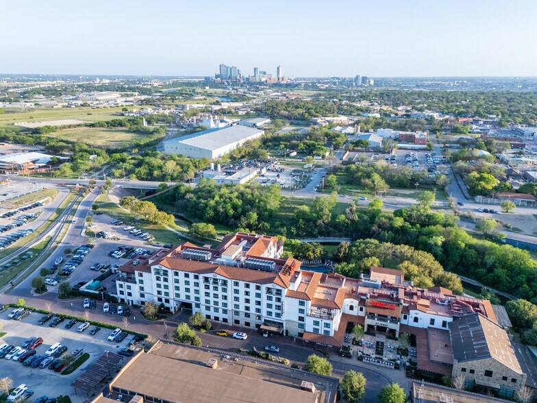 More Photos Of 319 NE 23rd St, Fort Worth Land For Sale