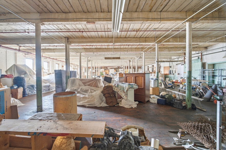 More Photos Of 59 Foundry St, Central Falls Manufacturing For Sale