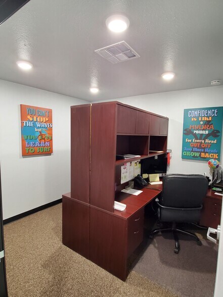 More Photos Of 2810 Market St & 2867 Main St, Riverside Warehouse For Sale