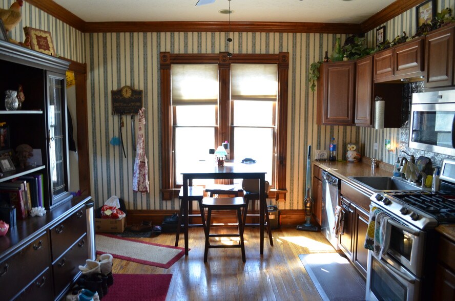 More Photos Of 22 High Rd, Cary Office Residential For Sale