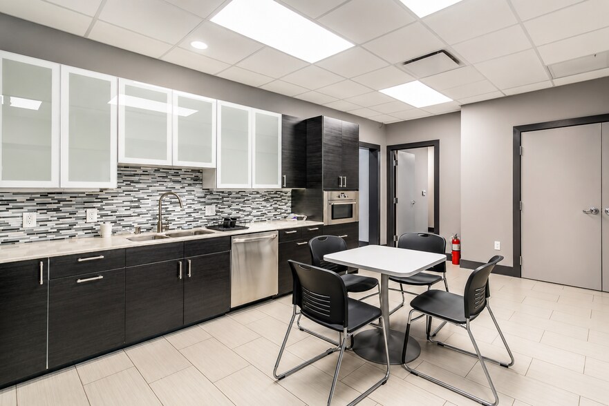 More Photos Of 418 Village Dr, Murphy Medical For Sale