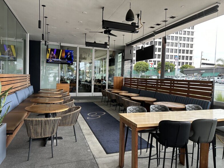 More Photos Of 1168 S Barrington Ave, Los Angeles Apartments For Lease