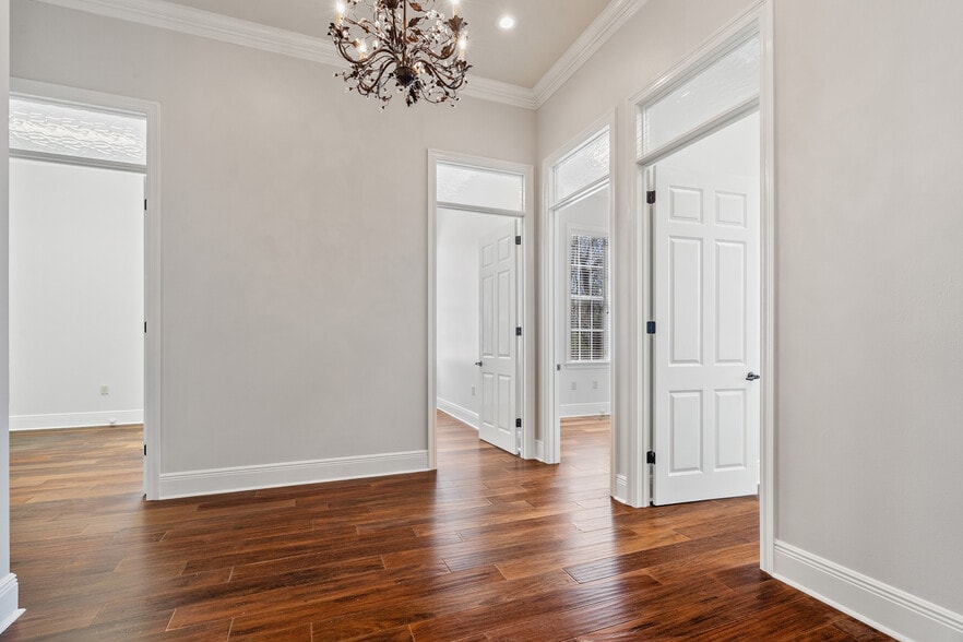 More Photos Of 125 N Theard St, Covington Medical For Lease