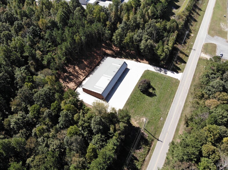 More Photos Of 232-236 Industrial Park Dr, Commerce Office For Lease